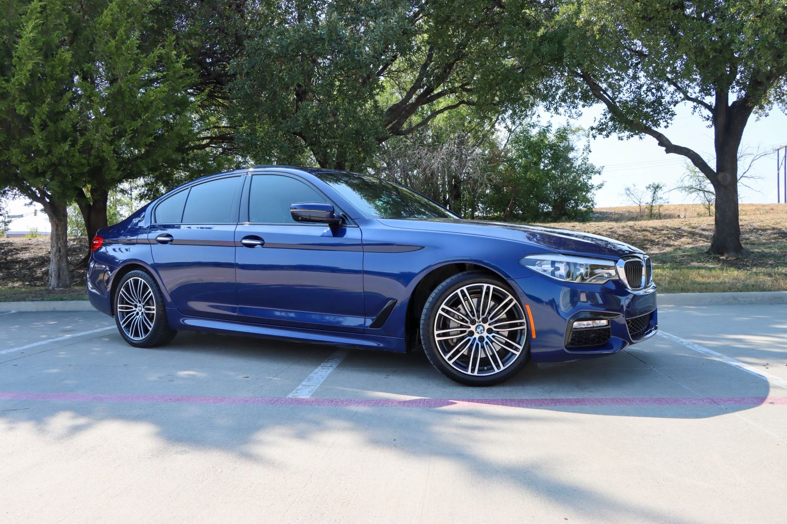 2018 BMW 5 Series 530e iPerformance Sedan 4D photo 1