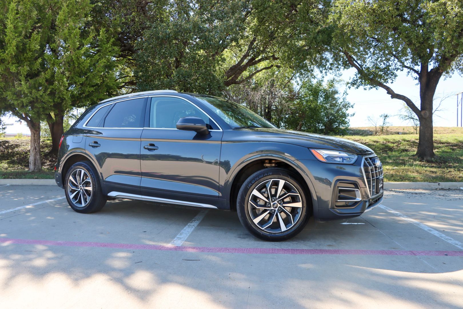 2021 Audi Q5 45 TFSI Premium Plus Sport Utility 4D photo 1