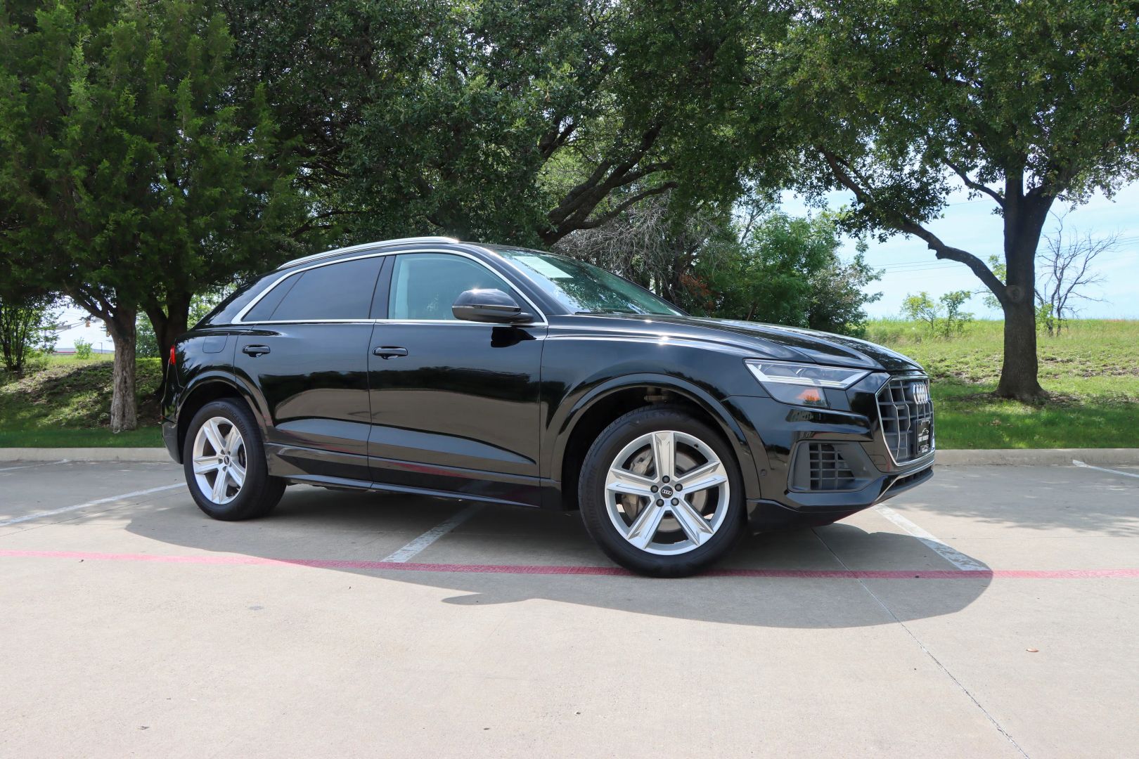2021 Audi Q8 55 TFSI Premium Sport Utility 4D photo 1