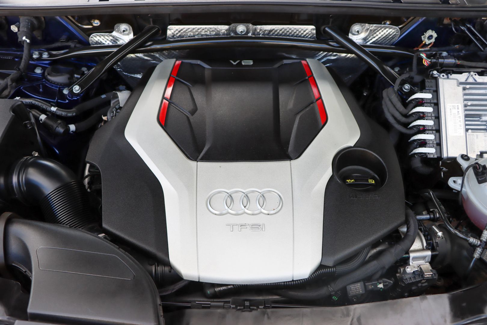 2018 Audi SQ5 Prestige Sport Utility 4D photo 1