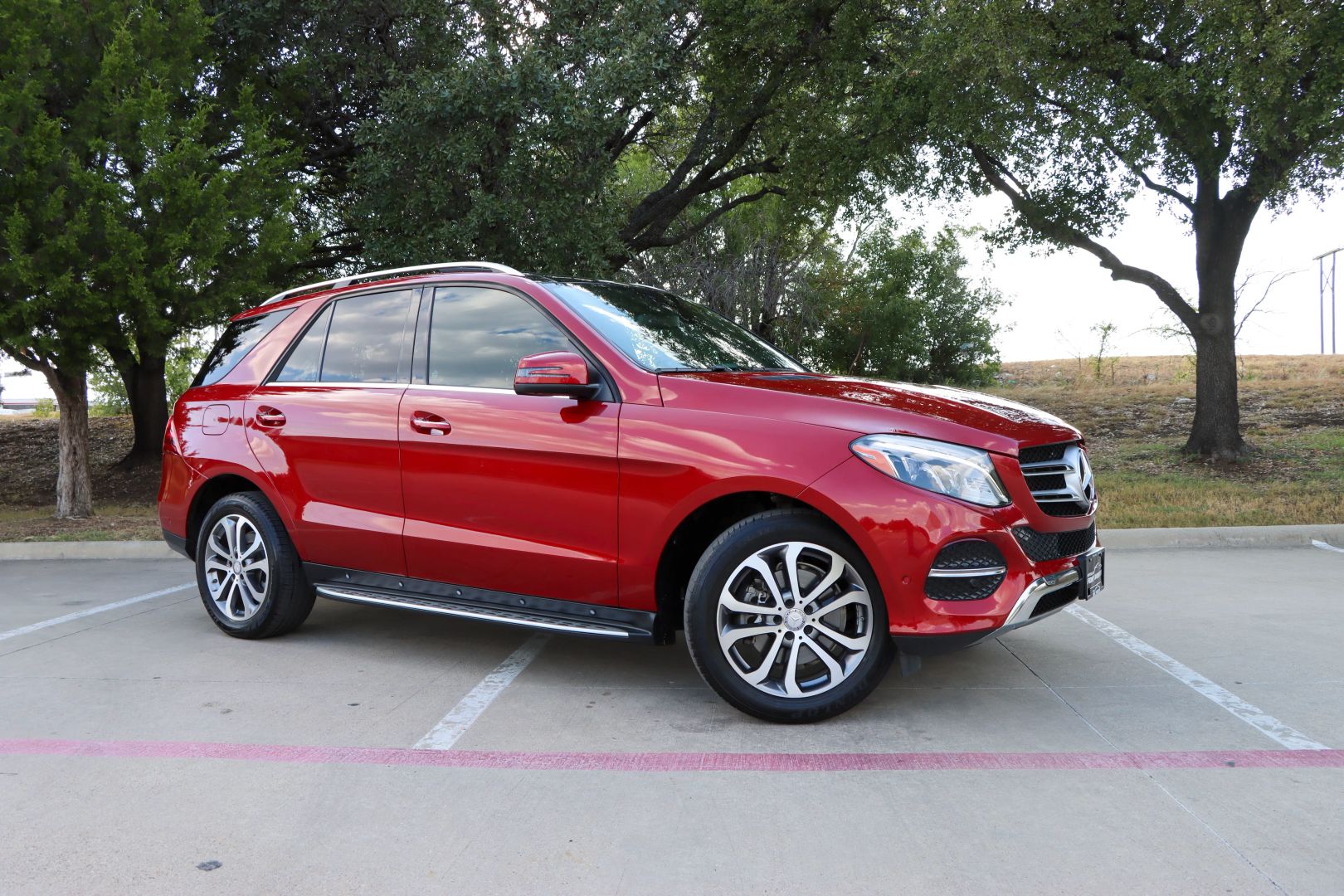 2017 Mercedes-Benz GLE GLE 350 4MATIC Sport Utility 4D photo 1