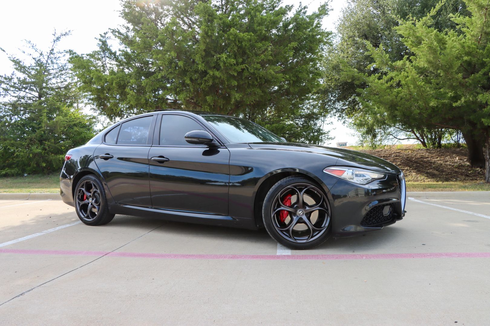 2018 Alfa Romeo Giulia Ti Sport Sedan 4D photo 1