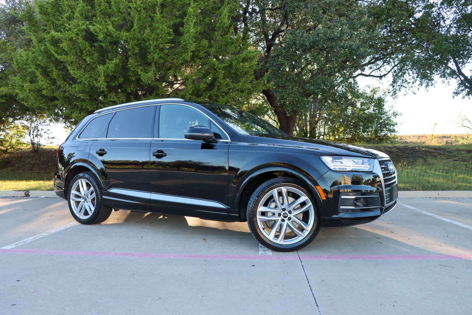 2018 Audi Q7 3.0T Prestige Sport Utility 4D photo 1