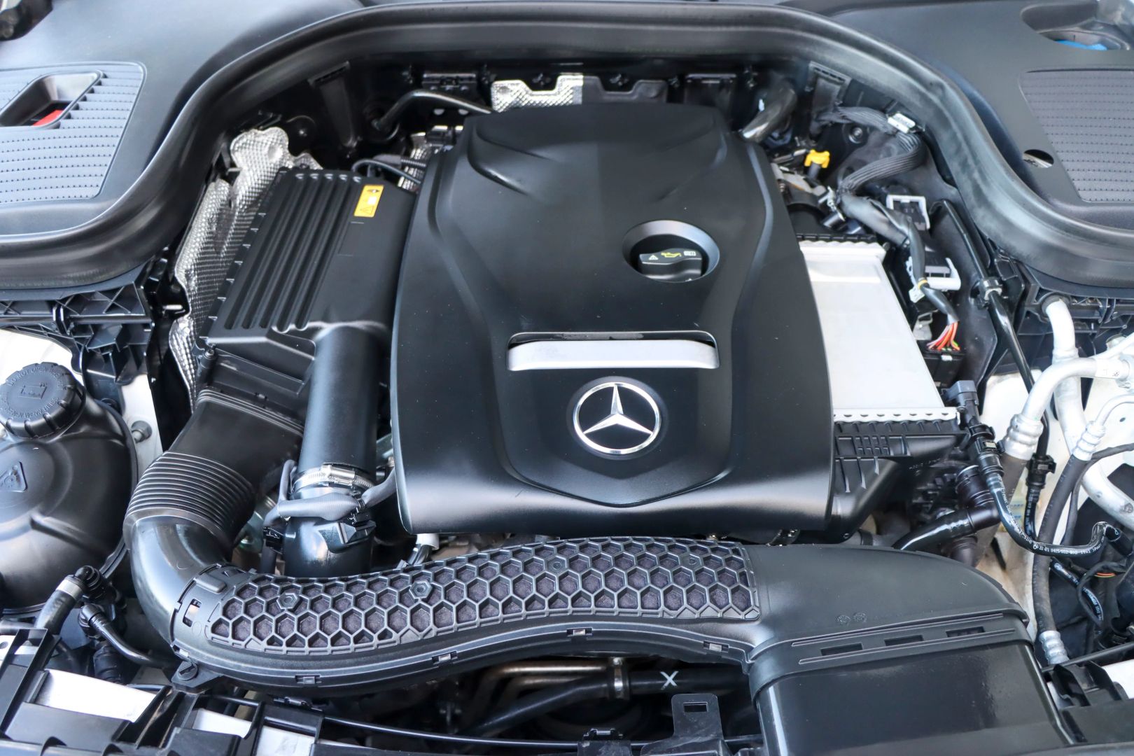 2018 Mercedes-Benz GLC GLC 300 Sport Utility 4D photo 1