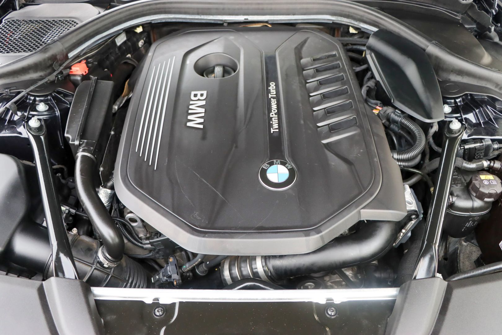 2017 BMW 5 Series 540i Sedan 4D photo 1