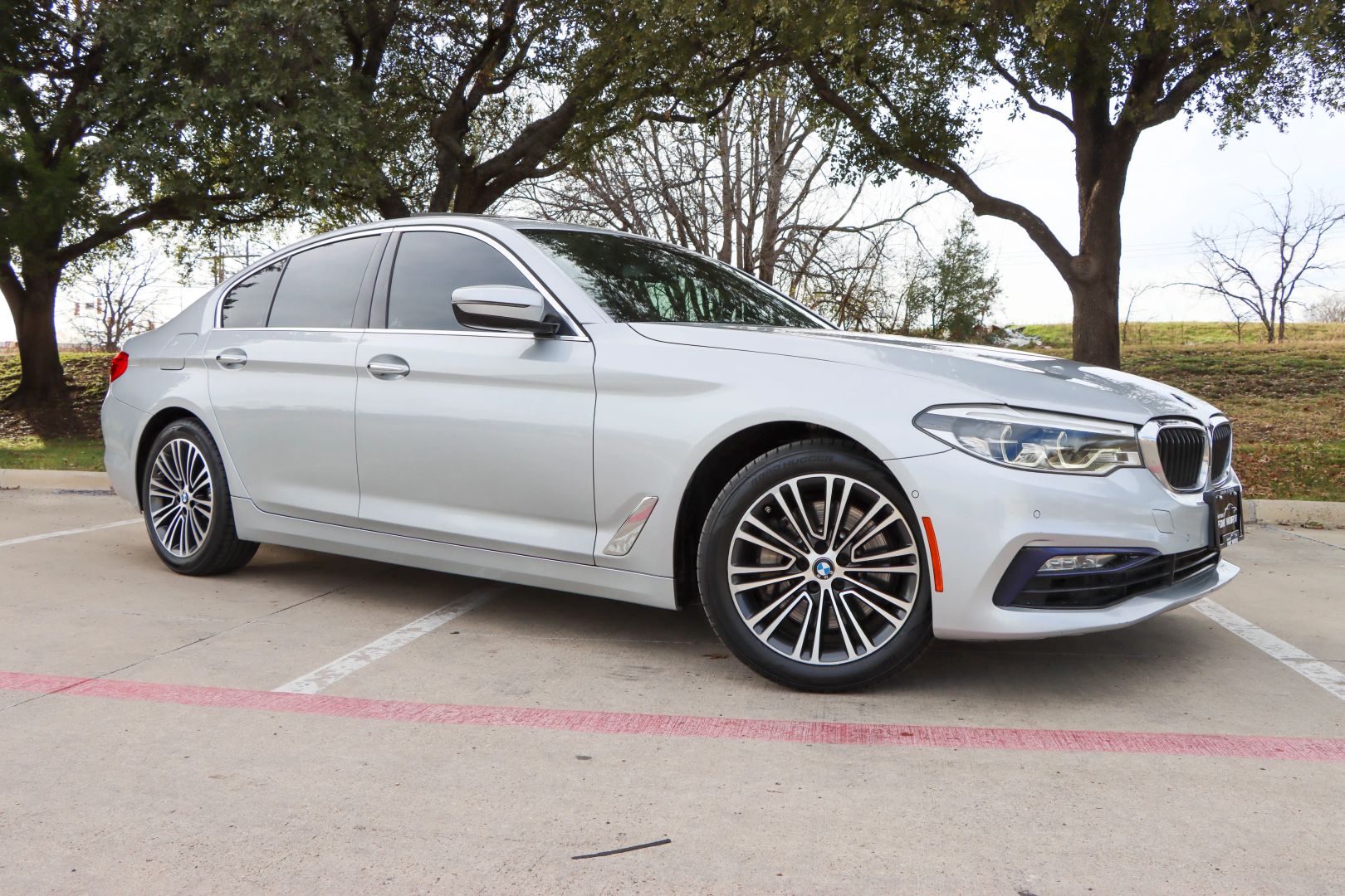 2017 BMW 5 Series 540i xDrive Sedan 4D photo 1