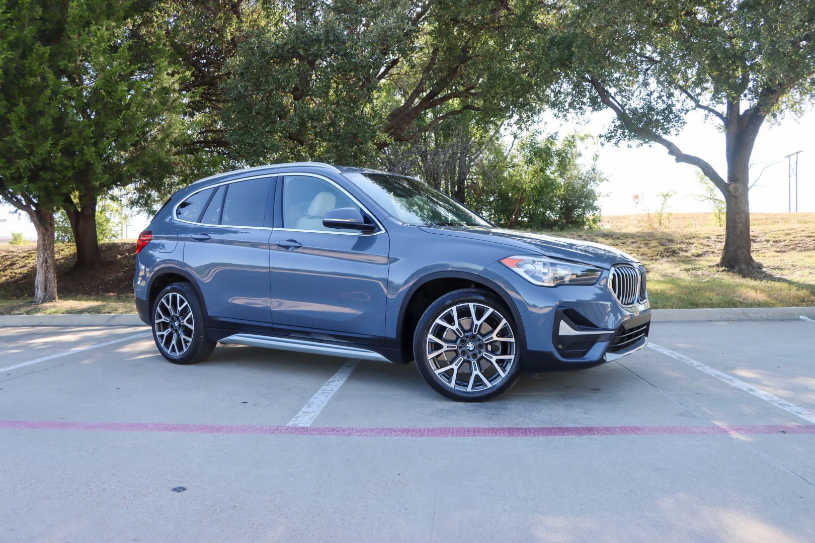 2021 BMW X1 sDrive28i Sport Utility 4D photo 1