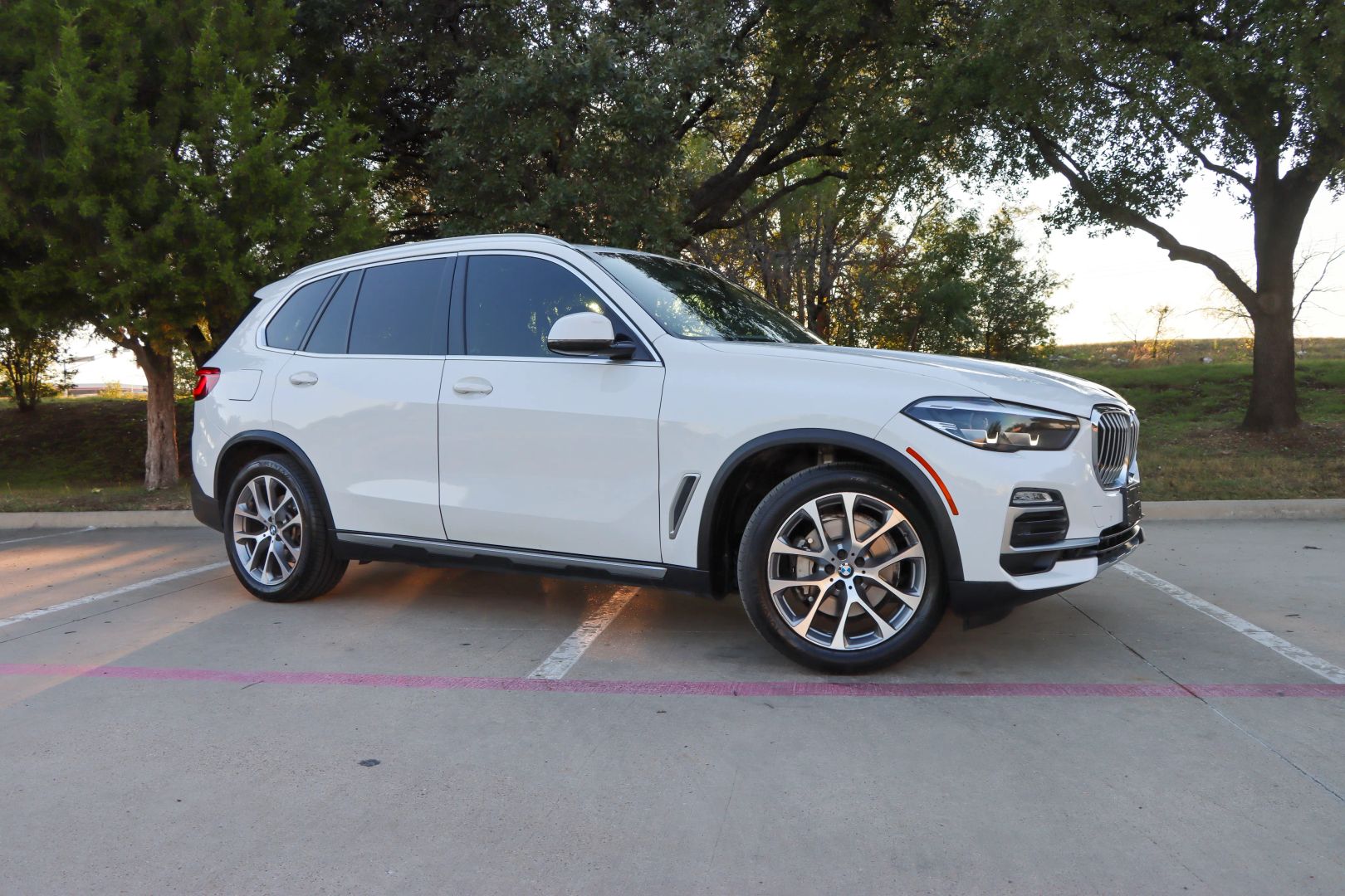 2019 BMW X5 xDrive40i Sport Utility 4D photo 1