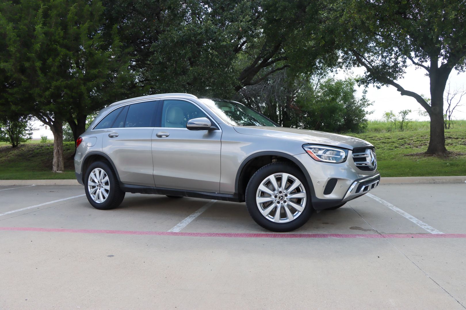2020 Mercedes-Benz GLC GLC 300 Sport Utility 4D photo 1