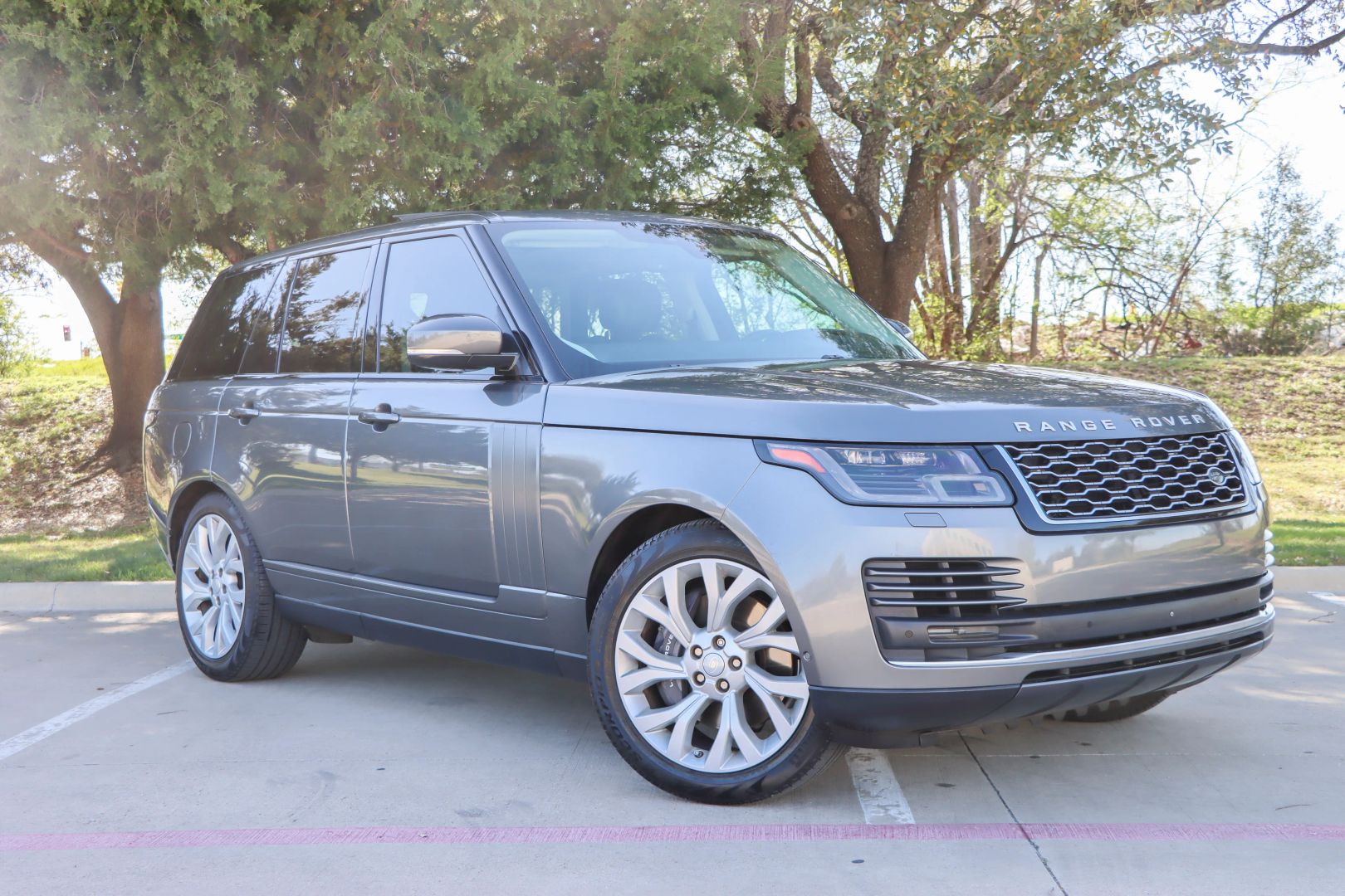 2018 Land Rover Range Rover HSE Sport Utility 4D photo 1