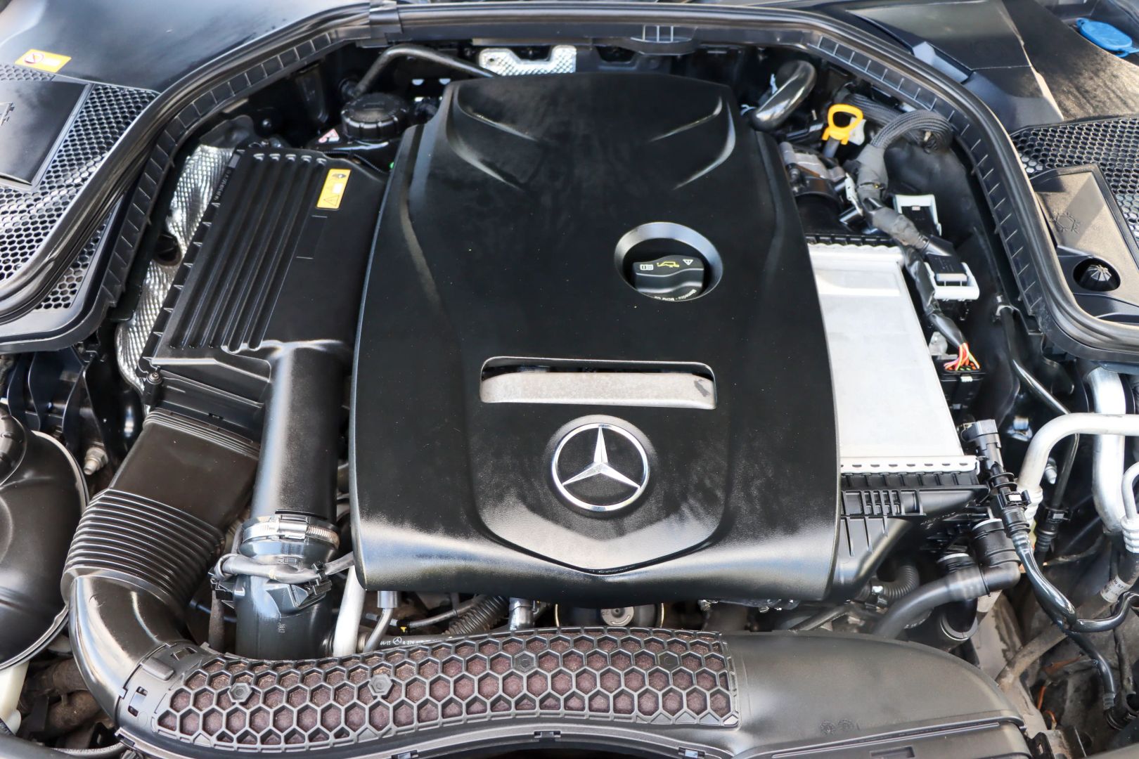 2016 Mercedes-Benz C-Class C 300 Sedan 4D photo 1