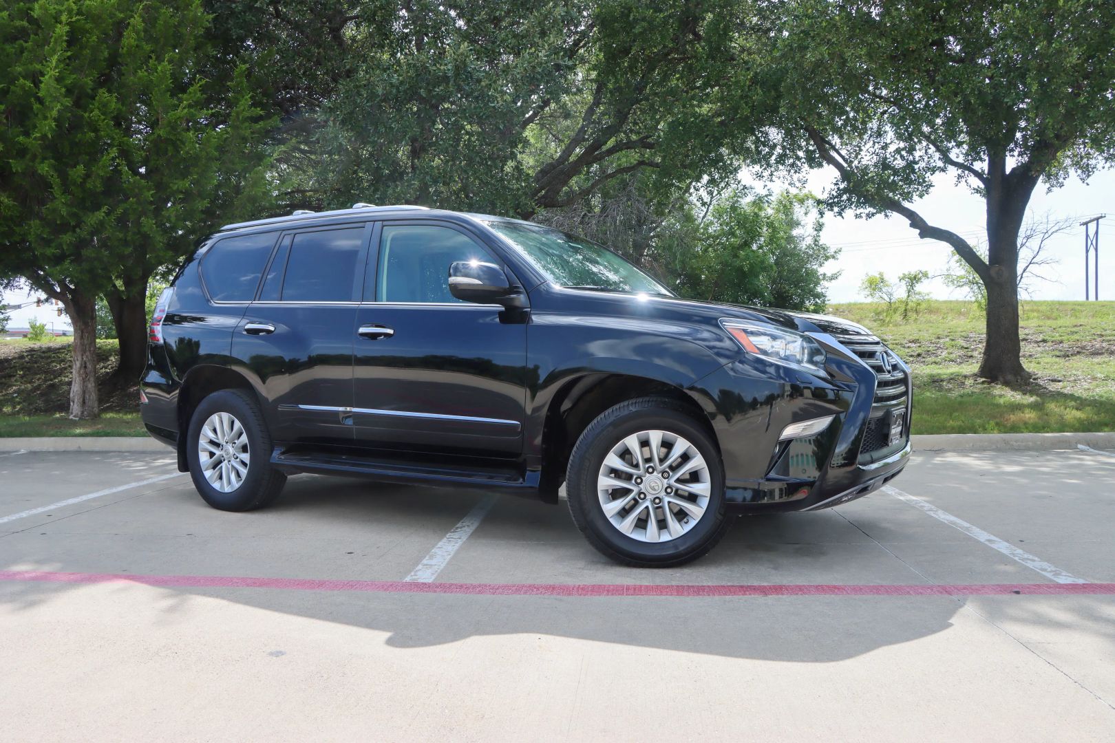 2016 Lexus GX GX 460 Sport Utility 4D photo 1