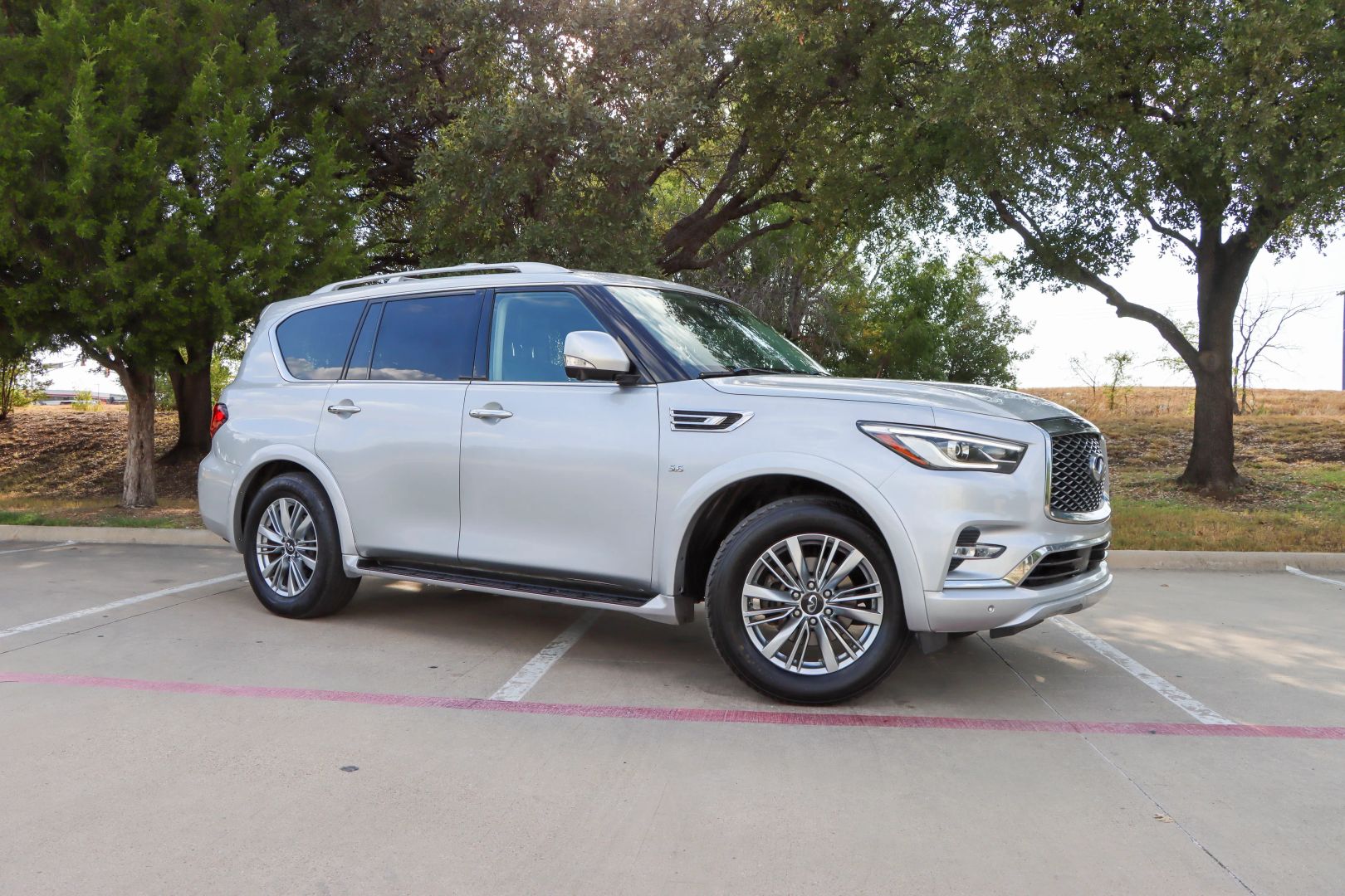 2020 Infiniti QX80 Luxe Sport Utility 4D photo 1