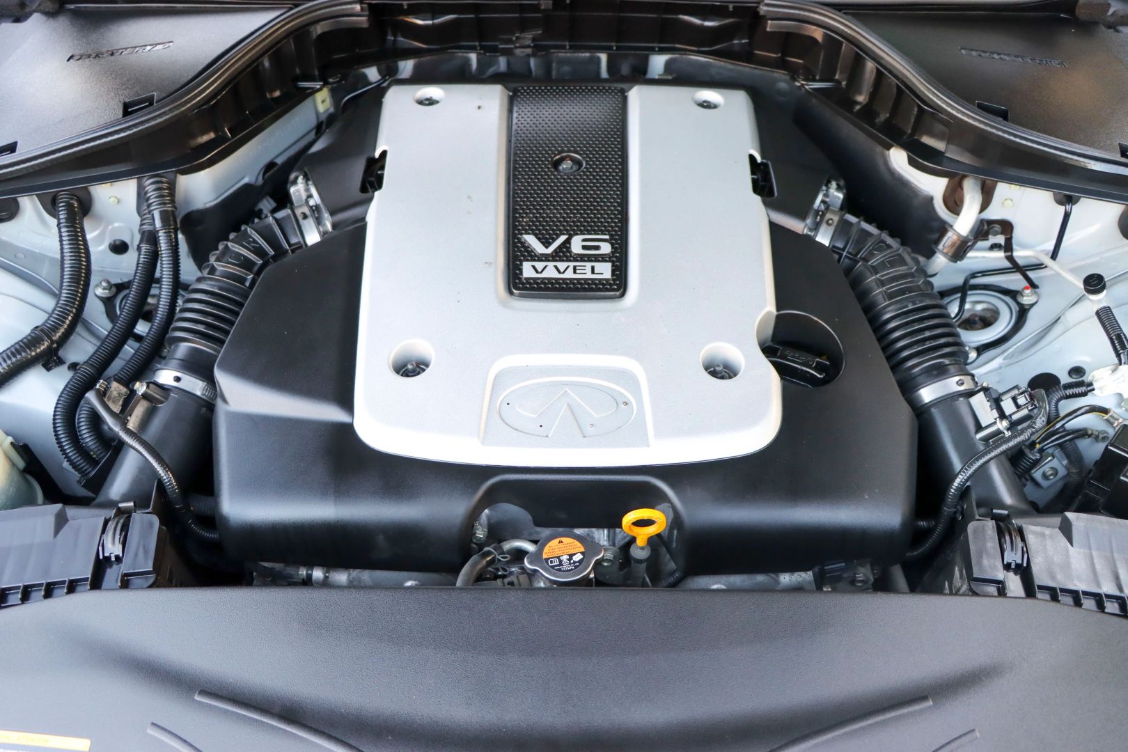 2013 Infiniti M M37 Sedan 4D photo 1