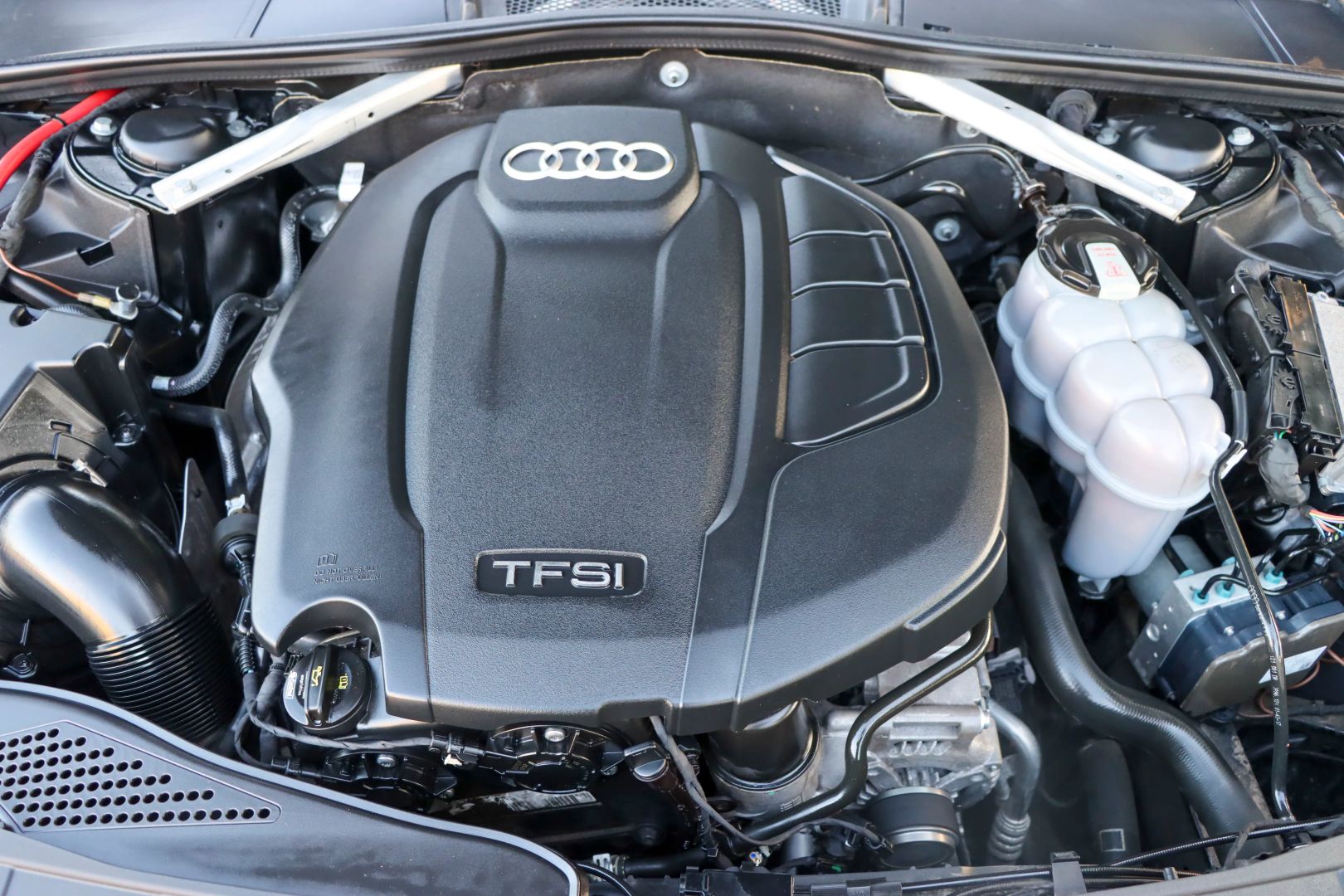 2018 Audi A4 Premium Plus Sedan 4D photo 1